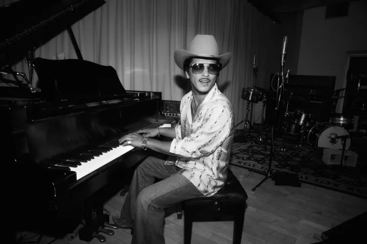 Bruno Mars Brings The Romantic Tour to Pittsburgh